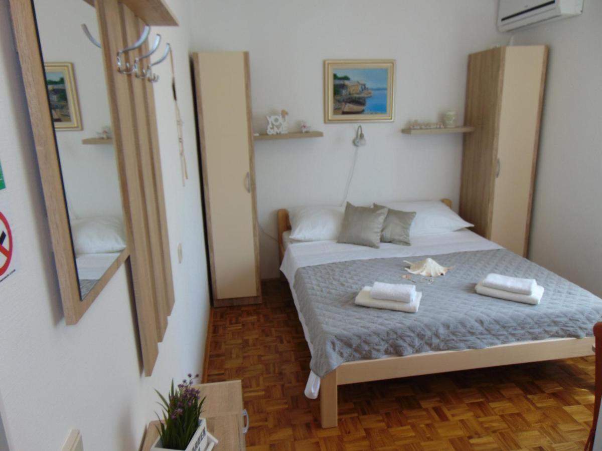 Apartments Marija Malinska Exterior photo